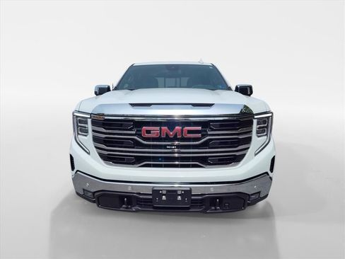 Used 2025 GMC Sierra 1500 SLT w/ SLT Premium Plus Package AWD/4WD image 8