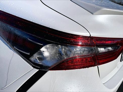 Used 2022 Toyota Camry XSE image 28
