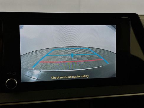 Used 2023 Toyota Prius XLE image 15