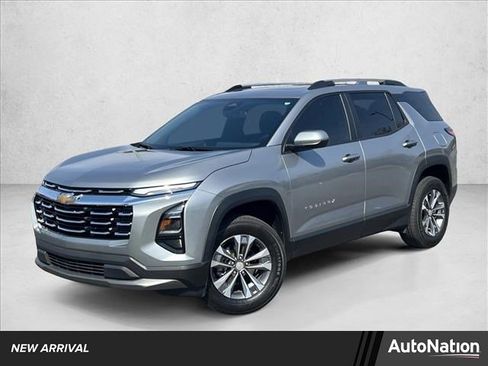 Used 2025 Chevrolet Equinox LT image 1
