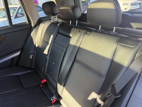 Used 2010 Mercedes-Benz GLK 350 2WD image 28