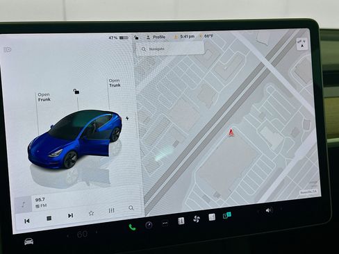 Used 2023 Tesla Model 3 Standard Range image 21