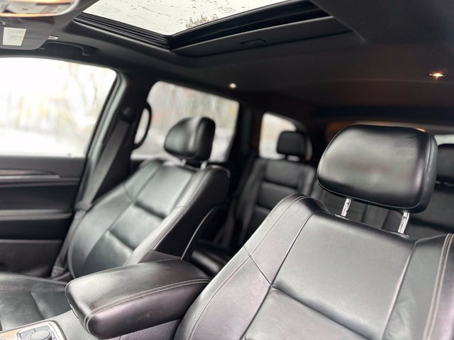 Used 2017 Jeep Grand Cherokee Limited AWD/4WD image 12
