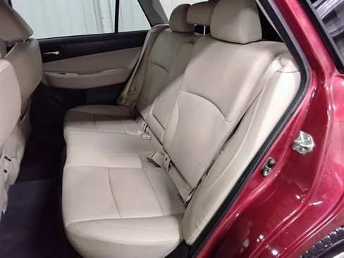 Used 2018 Subaru Outback 2.5i Limited image 12