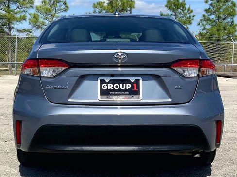 Used 2024 Toyota Corolla LE FWD image 5