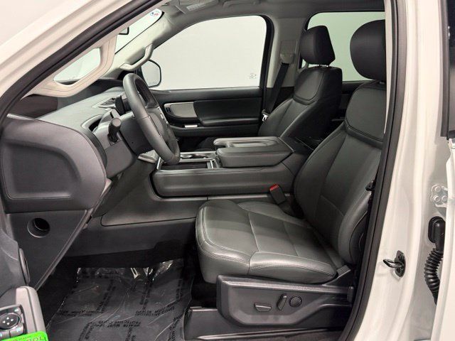 Used 2026 Ford Expedition Max Active RWD image 10
