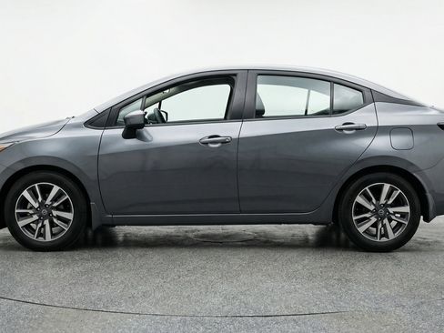Used 2025 Nissan Versa SV image 5
