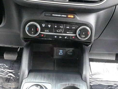 Used 2022 Ford Escape SE w/ Convenience Package image 21