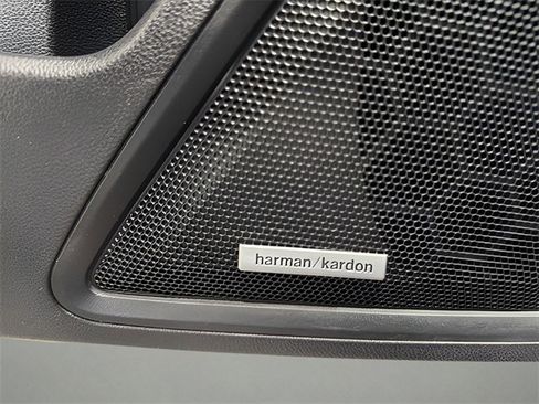 Used 2021 Subaru Outback Limited XT image 10