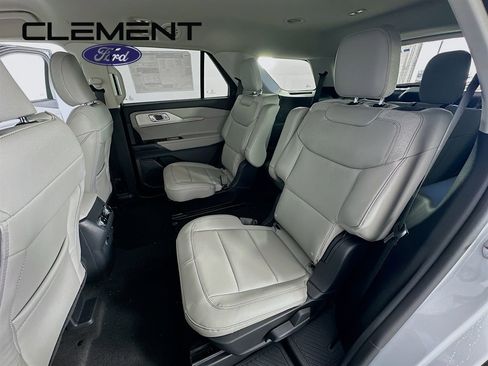 New 2026 Ford Explorer Active w/ Active Comfort Package image 28