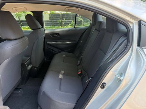 Used 2025 Toyota Corolla LE FWD image 38