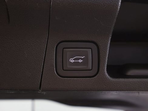 Used 2019 GMC Acadia SLT image 22