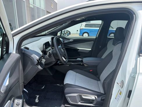 Certified 2025 Volkswagen ID.4 Pro AWD/4WD image 11
