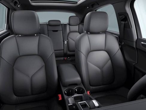 Certified 2026 Porsche Macan AWD/4WD image 10