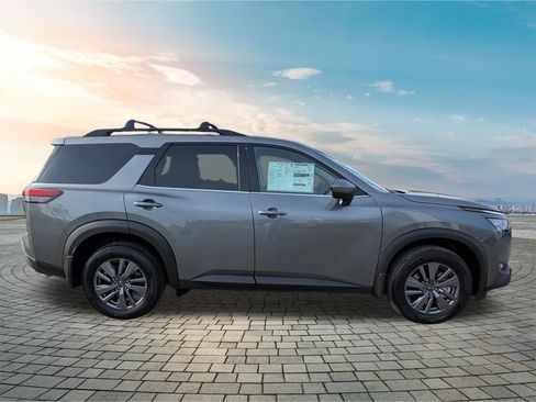 New 2025 Nissan Pathfinder SV w/ SV Premium Package image 3