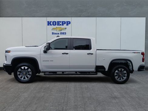 New 2026 Chevrolet Silverado 2500 Custom w/ Custom Value Package AWD/4WD image 2