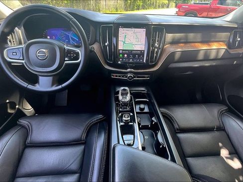 Used 2023 Volvo XC60 B5 Ultimate w/ Climate Package FWD image 21