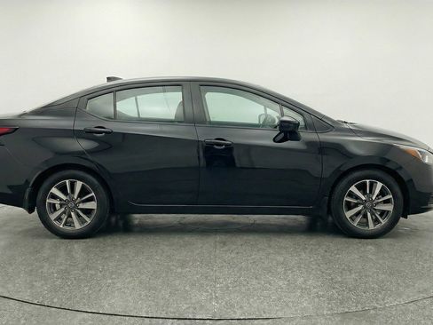 Used 2025 Nissan Versa SV FWD image 8