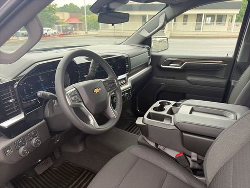 Used 2025 Chevrolet Silverado 1500 LT AWD/4WD image 31