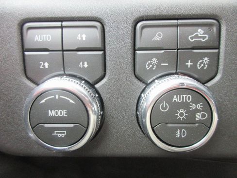 New 2026 GMC Sierra 3500 SLT AWD/4WD image 14