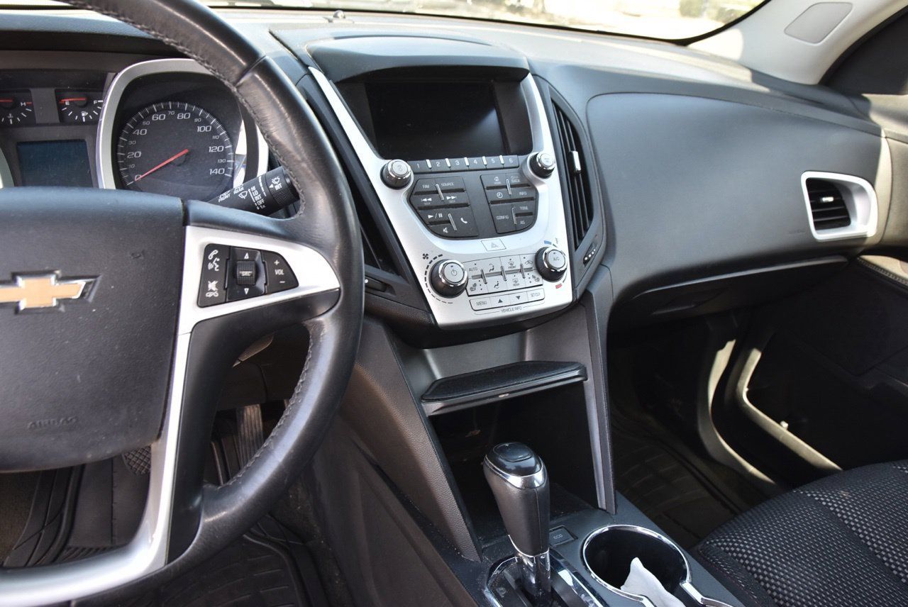 Used 2017 Chevrolet Equinox LT w/ Convenience Package FWD image 9