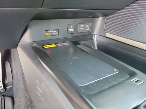 Used 2026 Toyota Camry SE FWD image 20