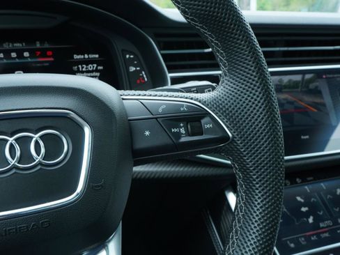 Used 2025 Audi SQ7 Premium Plus AWD/4WD image 27
