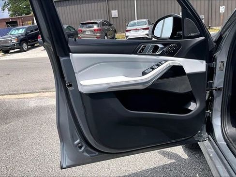 Used 2023 BMW X7 xDrive40i w/ Executive Package AWD/4WD image 16