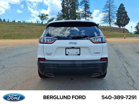 Used 2021 Jeep Cherokee Latitude Lux w/ Comfort/Convenience Group AWD/4WD image 6