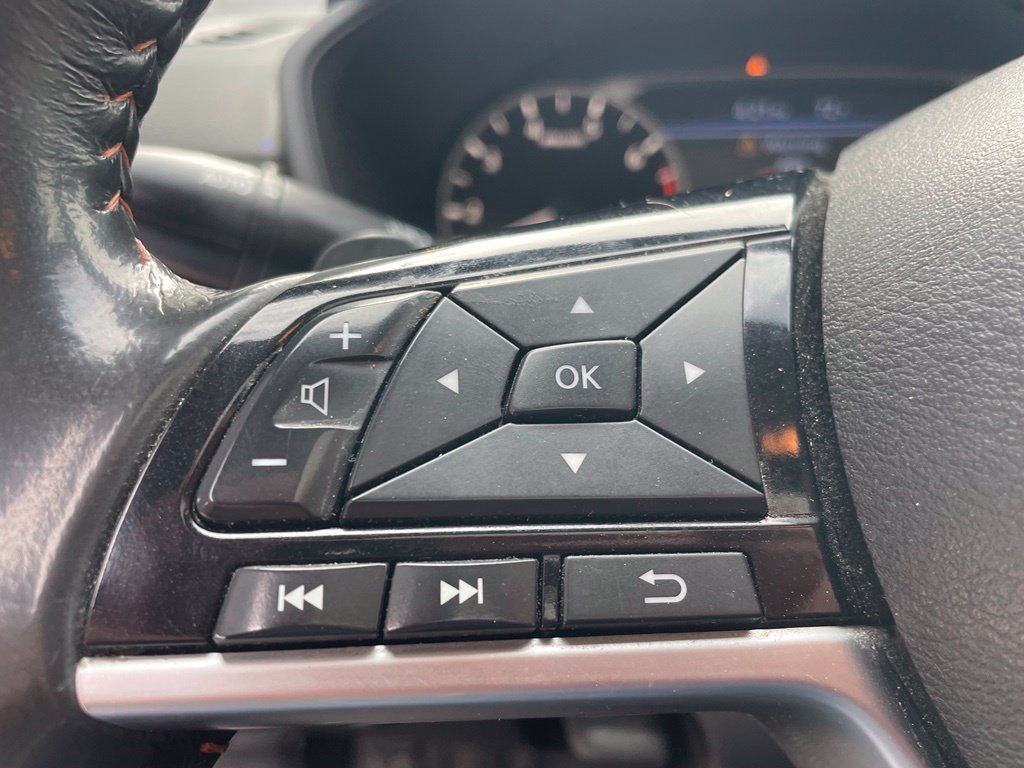 Used 2023 Nissan Altima 2.5 SR w/ SR Premium Package FWD image 8