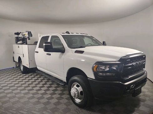 Used 2024 RAM 3500 Tradesman AWD/4WD image 1