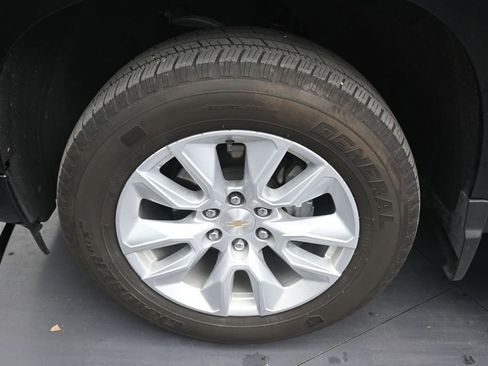 Used 2024 Chevrolet Silverado 1500 Custom RWD image 9