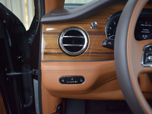 New 2025 Bentley Bentayga image 31