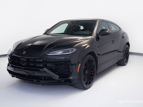 Used 2026 Lamborghini Urus SE image 2