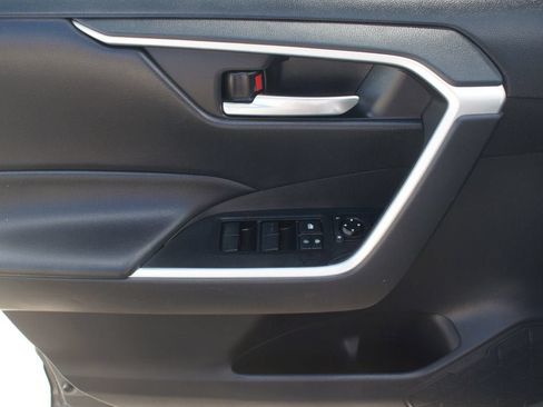 Used 2021 Toyota RAV4 XLE FWD image 28