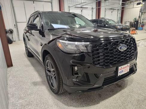 New 2026 Ford Explorer ST-Line w/ ST-Line Street Pack AWD/4WD image 5