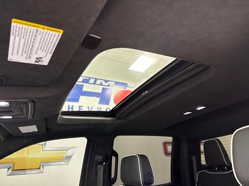 Used 2025 GMC Sierra 2500 AT4X image 20