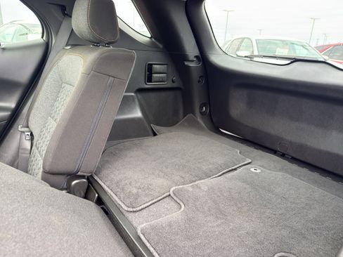 Used 2024 Chevrolet Equinox LT image 35