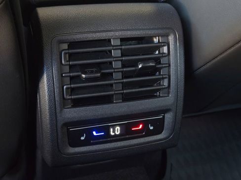 Used 2024 Volkswagen Golf R AWD/4WD image 16