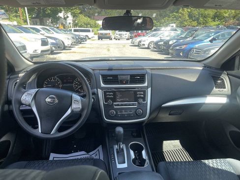 Used 2017 Nissan Altima 2.5 S w/ Power Driver Seat Package FWD image 14