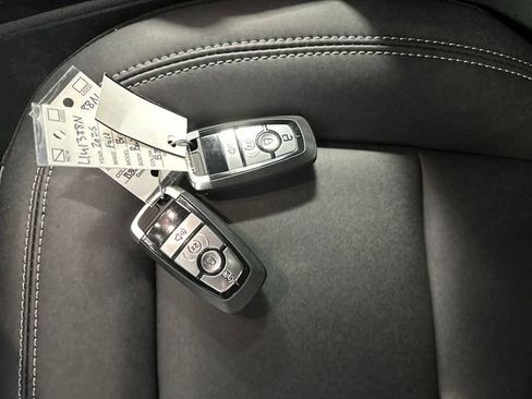 New 2025 Ford Bronco Badlands w/ Sasquatch Package image 26