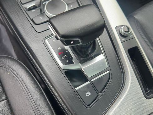 Used 2017 Audi A4 2.0T Premium image 23