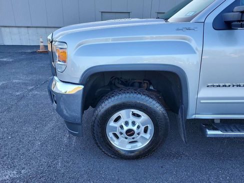 Used 2016 GMC Sierra 2500 SLE w/ SLE Preferred Package AWD/4WD image 10