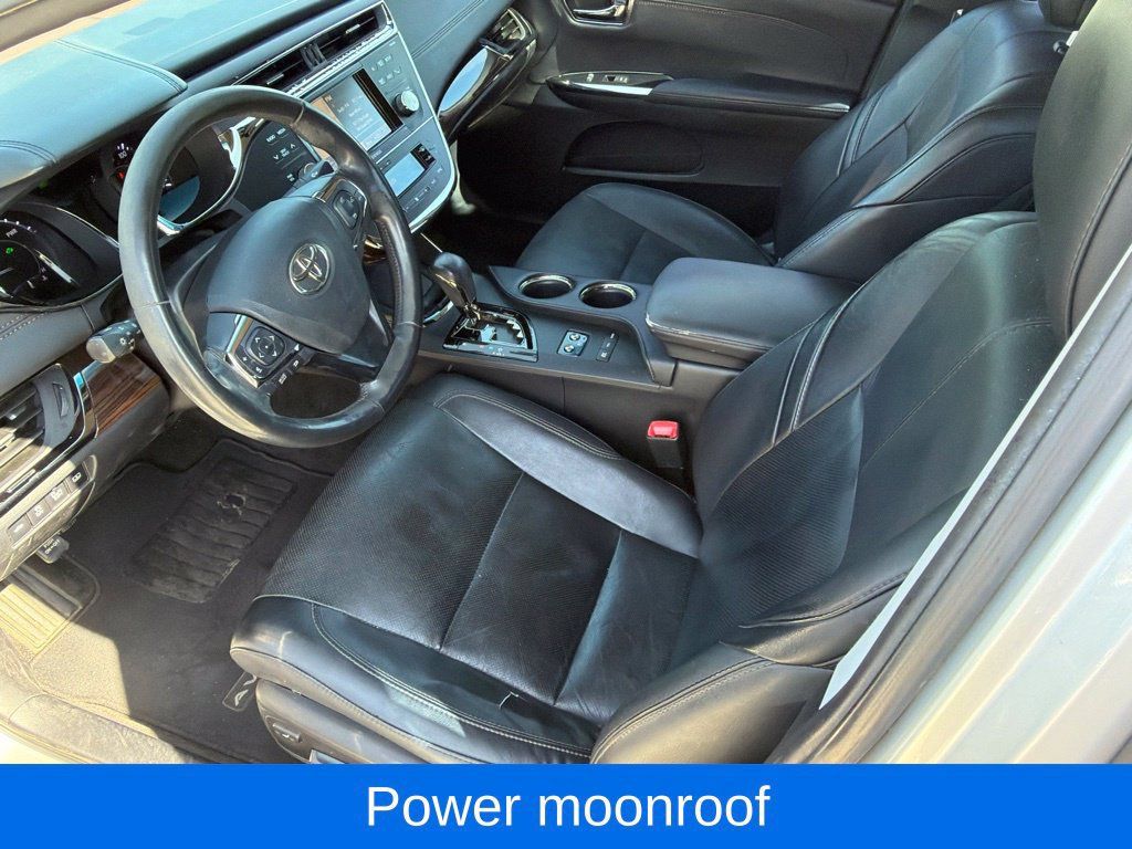 Used 2013 Toyota Avalon Limited w/ Technology Pkg FWD image 9