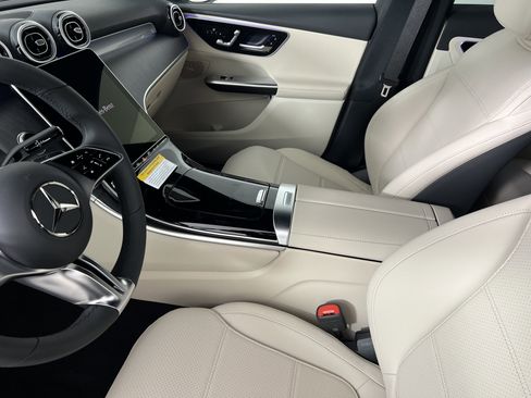 New 2026 Mercedes-Benz GLC 350e 4MATIC image 4