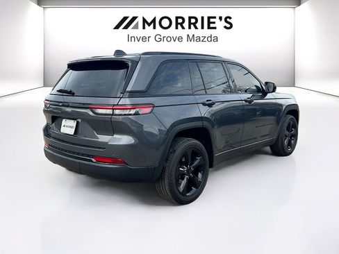 Used 2022 Jeep Grand Cherokee Altitude image 5