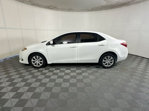 Used 2017 Toyota Corolla LE FWD image 6