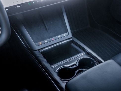 Used 2022 Tesla Model S Plaid image 23