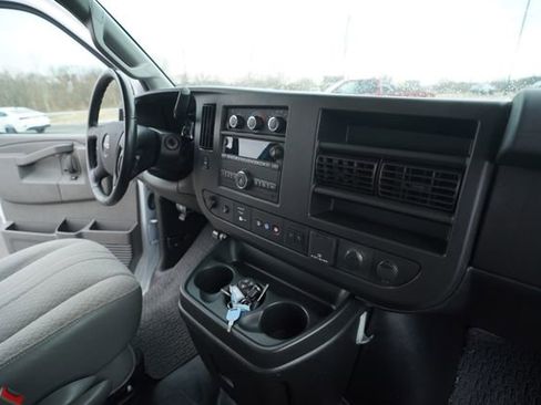 Used 2021 GMC Savana 3500 w/ Driver Convenience Package image 26