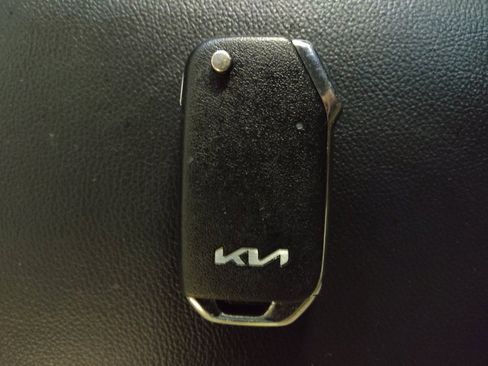 Used 2023 Kia Soul LX w/ LX Technology Package image 32